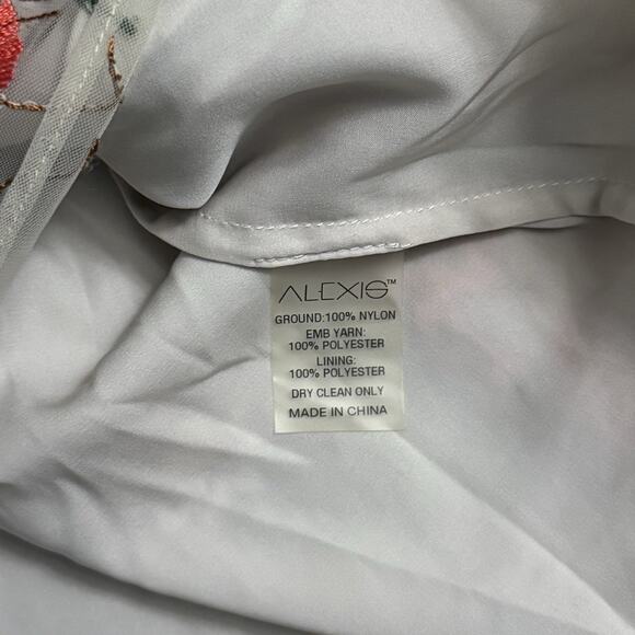 Alexis Kylie Floral Embroidered Cold Shoulder Blouse – Women’s Small - Picture 6 of 11